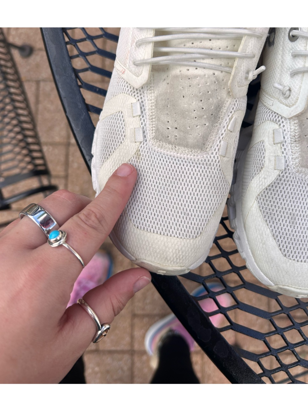 White On Cloud Tennis shoes - Picture 3 of 9
